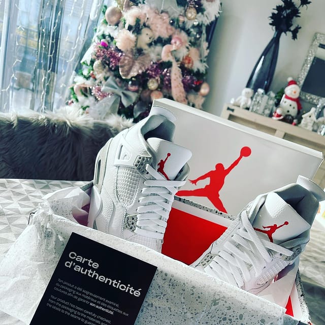 #wethenew #jordan #airjordanshoes #jordan4 #jordan4oreo #jordan4whiteoreo #jordanshoes #jordanretro #sneakers #sneakersaddict #airjordanretro #jordanretro #jordanretro4 #merrychristmas #noel #cadeauxnoel #christmasgifts #airjordan6 #instagood #instamood #instafashion #instadaily #fashionstyle