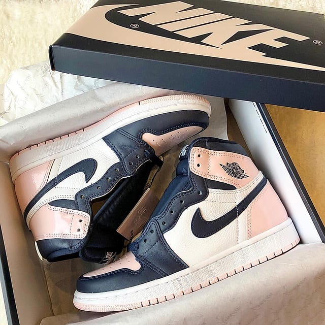 🌸🌸🌸💘
.
.
.
.
.
.
.
#airjordan1 #aj1atmosphere #aj1bubblegum #jordan1 #AJ1 #hypebae #caminotv #sneakersaddict #sneakershead #ootd #jordan1addict #jordan1club #kicks #kicksaddict #kickstagram #kicksoftheday #kotd #styleinspiration #jordanaddict #wethemovement #streetstyle #sportwear #snkrskickcheck #snkrs #jumpman #jumpman23 #hype #hypebeast #girly #cute