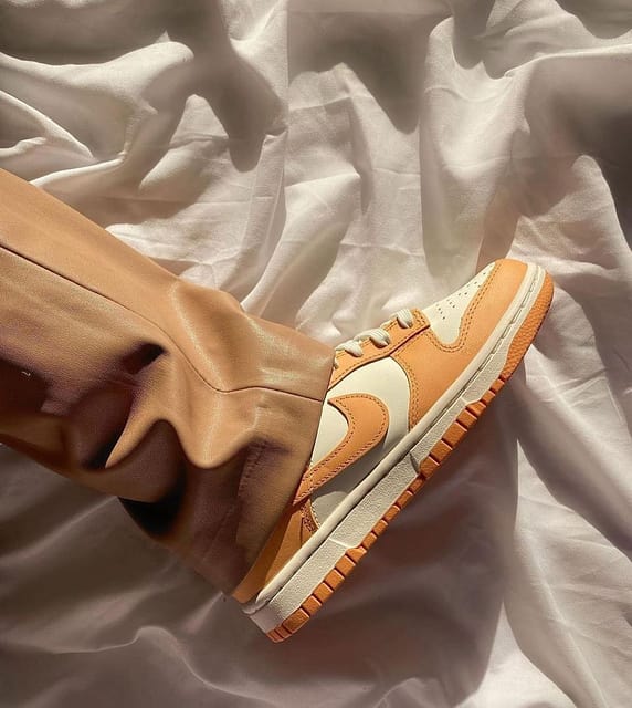 Dunk low harvest moon 🌙 

via wethenew 

#bestofstreetwear #modernnotoriety #minimalmovement #blkvis #highsnobiety #ootdmen #nicekicks #basementapproved #snobshots #wdywt #hypefeet #complexsneakers #complex #hypebeastkicks