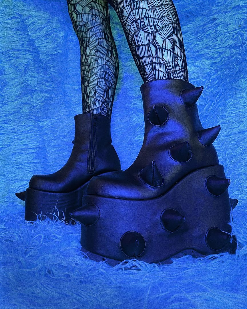DEMONIA 