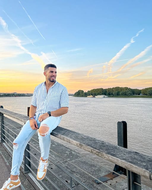 Sunset bordelais 🌟

📸 3littlecat 

👟 wethenew

#bordeaux #sunset #sneakers #sneakersaddict #ciel #soleil #sunsetlovers #photography #photooftheday #modeling #mode #modelo #basketball #nike #dunk