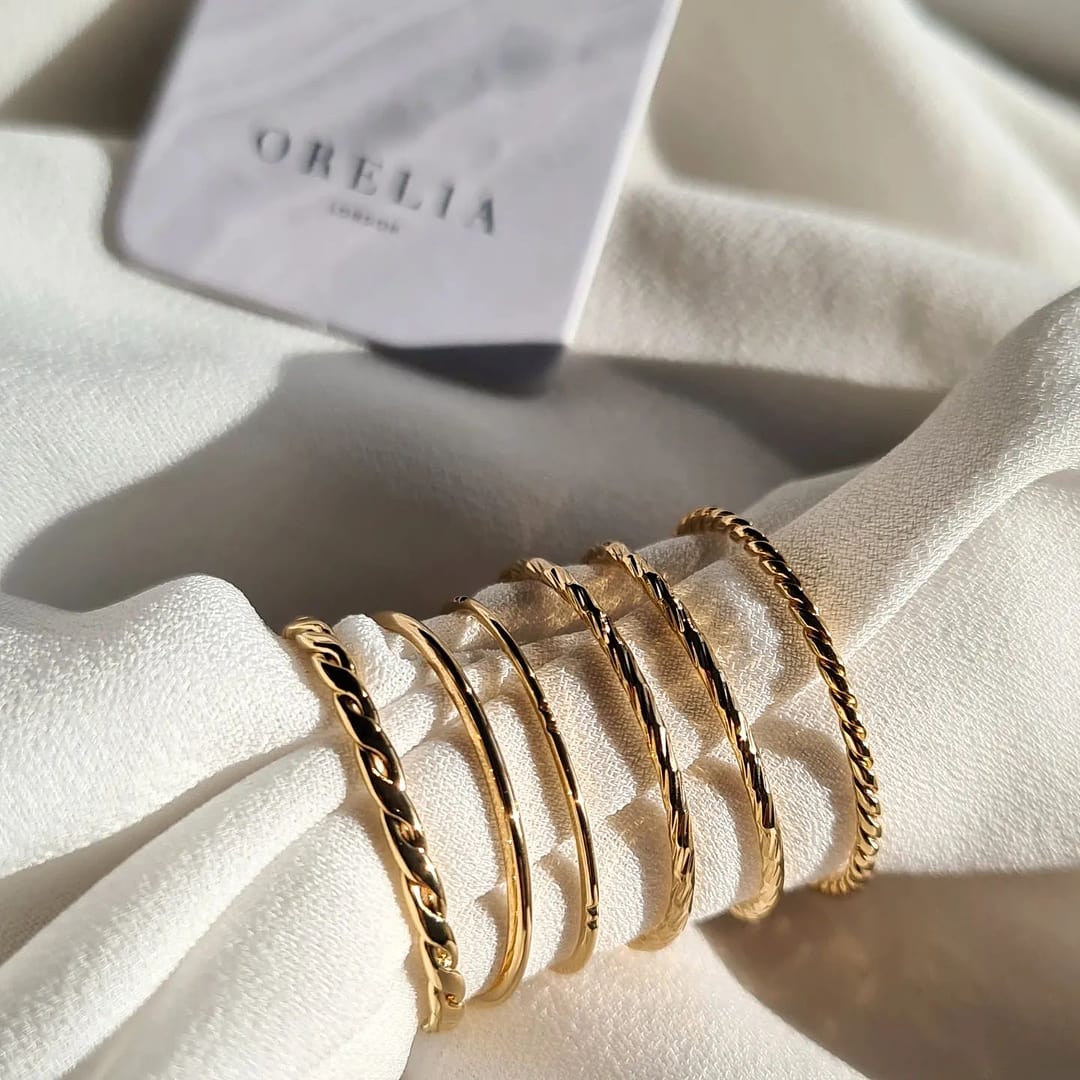 oreliajewellery Multi stack ring set 💫 
Love this simple golden look with some texture details, perfect for everyday 👌 😍
____________________________________
 #InOrelia #JustAddJewellery #theolist #jewellery #goldenrings
#jewelleryshoot #goldendetails
#agnisamakeup #style #beauty #beautycreator 

👇
https://community.orelia.co.uk/s/agnisa_makeup