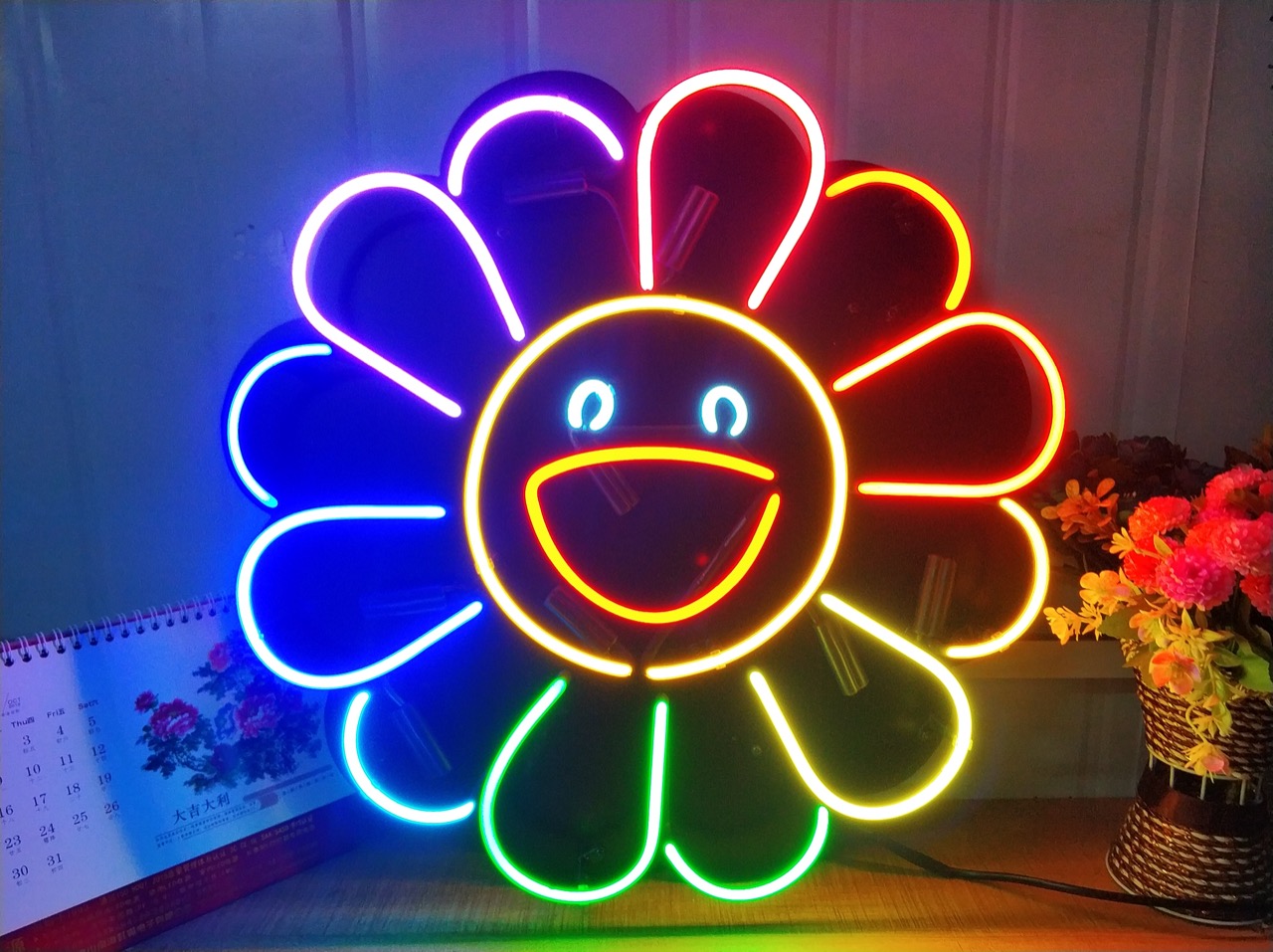 画材 Flor com um pouco de neon Neon Sign “flower By Takashi Murakami” – Neon Factory