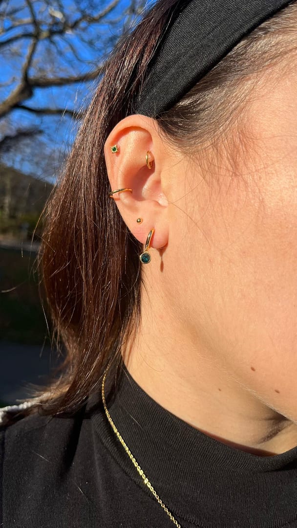 Conch hoop earring top