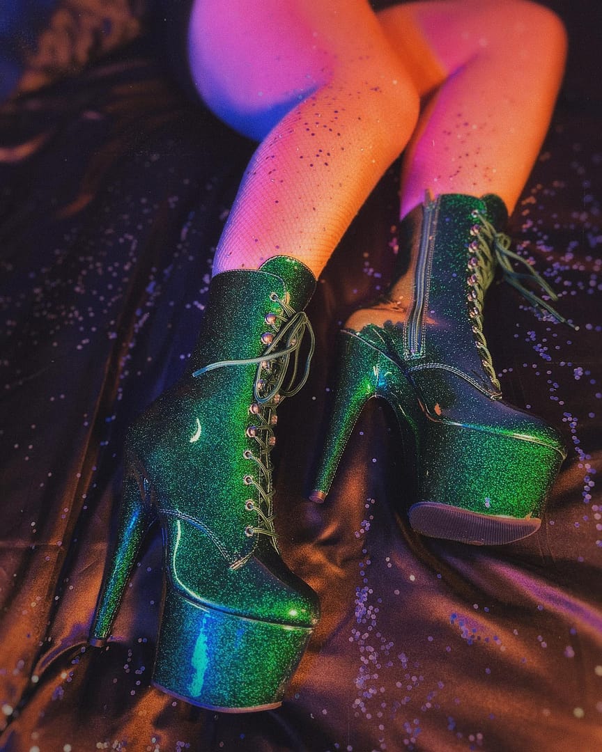 Pleaser Adore-1020GP in Black – Pleaser Shoes