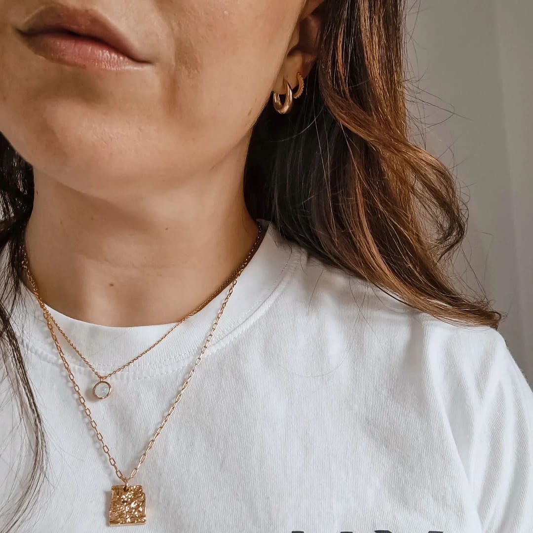 AD| It's all in the details. Featuring some of my oreliajewellery pieces. 

Save 15% with my code OLIST-3892  or visit through the link in my bio for the discount to be automatically applied at checkout 🤍

*previously gifted items 

#OreliaJewellery #InOrelia #JustAddJewellery #TheOList #girlyinspo #vanillagirl #jewellerystyling #jewellerylove #jewellerygram #thursdaymood #thursdaystylefiles #styleoftheday #makeupblogger #makeupreview