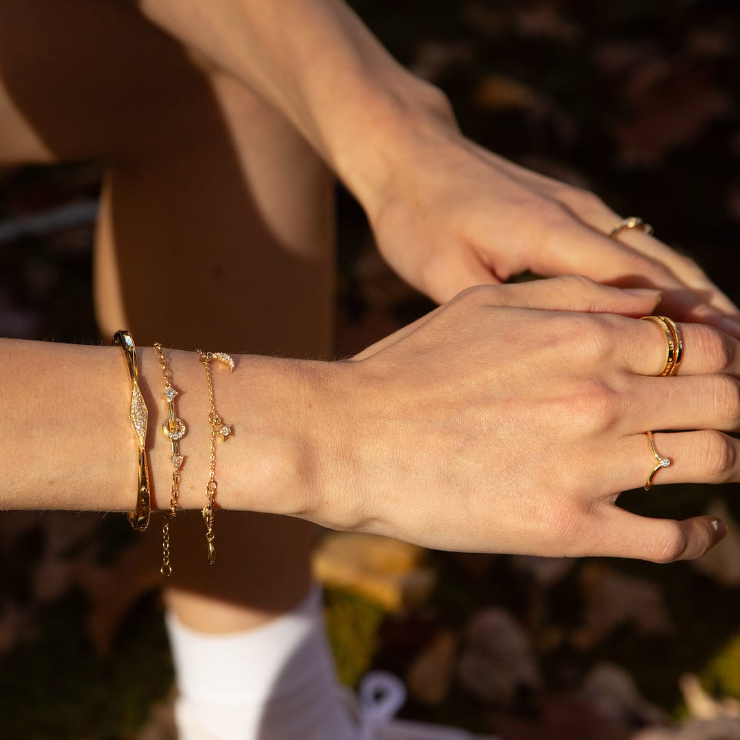 Dangling Diamond Moonstone Chain Bracelet | Monica Rich Kosann