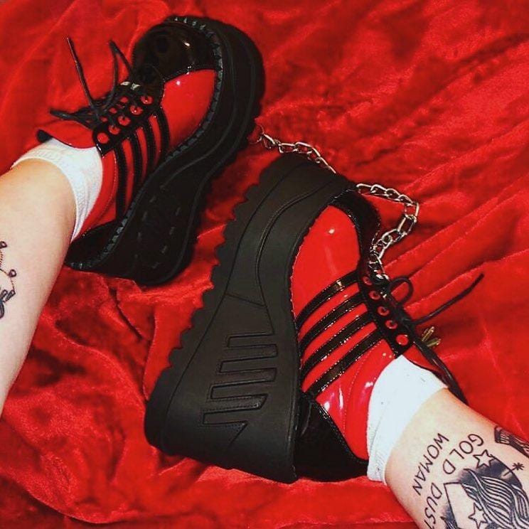 DEMONIA DEMONIA