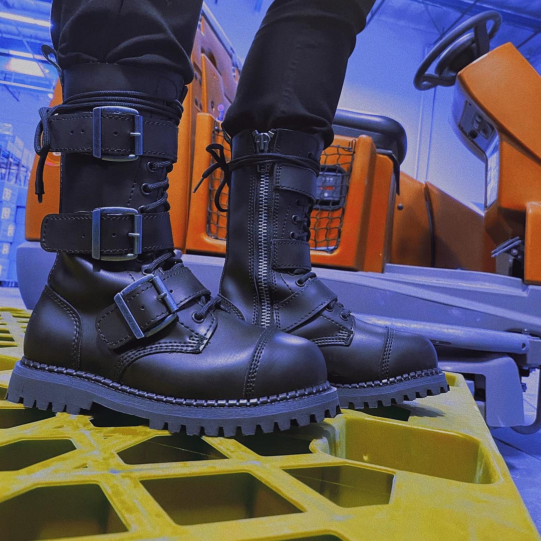 DEMONIA Riot-12BK Boots - Black Leather – Demonia Cult