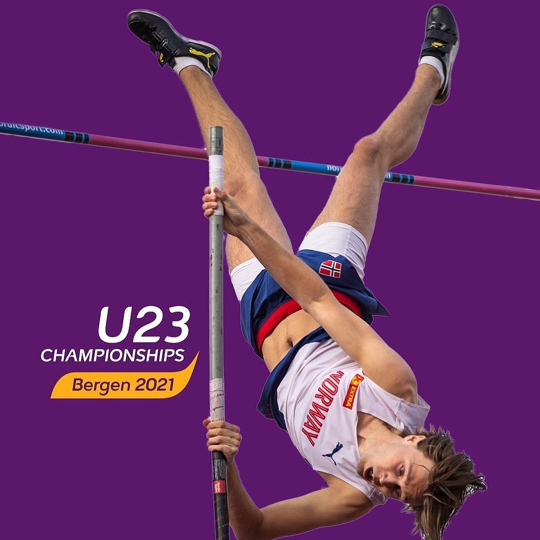 Pole Vault Invert Bar