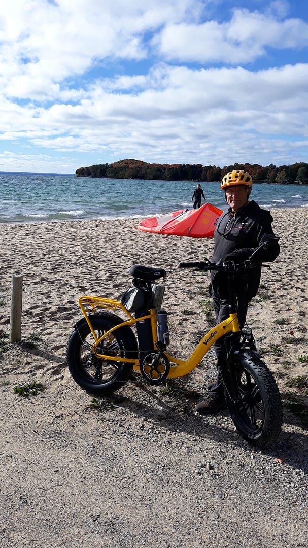 VeeGo 750 28MPH Electric Bicycle