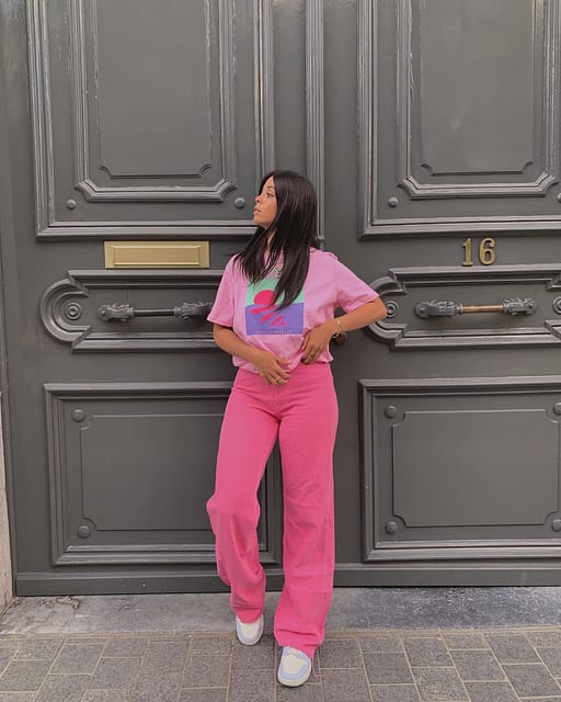 Pink for life 💘

Outfit details:

Tee loavies 
Jeans zara 
Shoes nike wethenew 

#girlsgoneloavies #wethenew #zara #zaraoutfit #zarajeans #pfg #pink #90saesthetic #90sbabes #lessisworefemales #outfitinspo #inspofashion #outfitideas4you #fashiongram #streetwear #streetstyle #streetstyleinspo #streetstyleinspiration #streetwearfashion #ootdfashion #missguided #styleinspo #stylefashion #pinterestaesthetic #badestoutfits #discoverunder20k #explorepage #thatgirl #postitfortheaesthetic #lessiswore10k