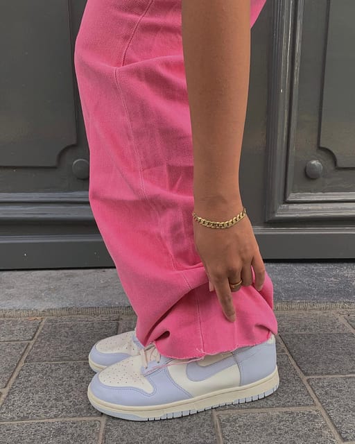 AD in collaboration with theofficialsafira

Obsessed with my stunning bracelet 👼🏻

Use my discount code SAF1703 💸

Outfit details:

Shoes nike wethenew 
Jeans zara 

#safirashine #wethenew #nikejordan #nikedunkhigh #whatsyourgirlwearing #shoes #shoesaddict #shoesoftheday #aesthetic #streetstyle #streetwear #streetstyleinspo #badestoutfits #clothinspos #pinkandblue #pastelcolors #closeup #sneakers #sneakersaddict #goldjewellery #tannedskin #detailsoftheday #picoftheday #photooftheday #classystreetwear #lessiswore10k #discoverunder10k #explore #explorepage