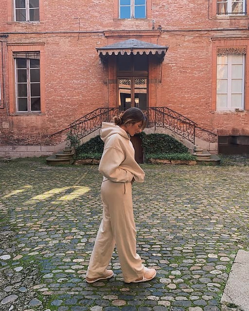 simple

#nike #jordan4 #shimmer #outfits #outfitinspiration #sneakers #drip #wethenew #wethemovement #sneakerhead #kicksoftheday