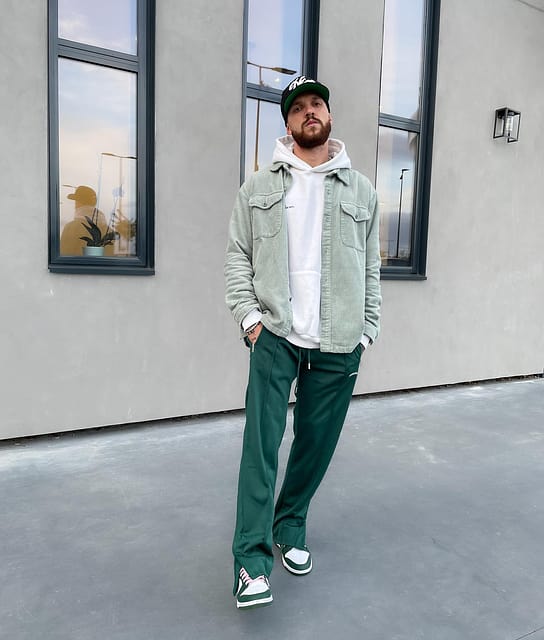 Green boy 🧪

#menswear #fashion #streetwear #bestfitsdaily #ootdfashion #ootdinspiration #outfitinspiration #outfitmen