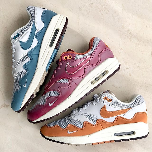 💙♥️🧡
.
.
.
.
.
.
.
.
#nike #patta #am1patta #hskicks #airmax #am1 #airmaxpatta #hypebae #caminotv #sneakersaddict #sneakershead #sneakerstyle #ootd #airmaxeveryday #kicks #kicksoftheday #airmaxaddict #outfitinspiration #laroutineyt #kotd #kickstagram #tontongibsnovembre2021 #wethemovement #streetwear #airmax1 #airmaxalways #snkrskickcheck #snkrs #hype #hypebeast