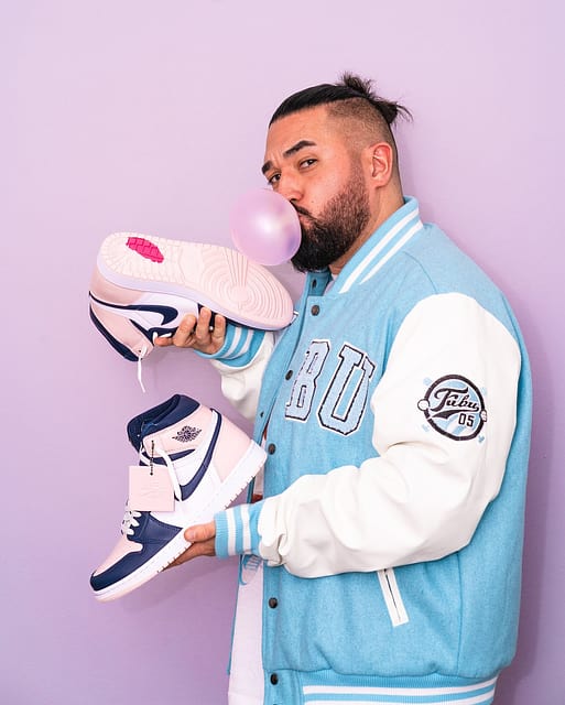 Atmosphere 🍬
-
The Jordan 1 OG WMNS Atmosphere is an amazing pair - the quality and fabric on these bad girlz is on point ❕ As i first saw them I knew I had to do a special shooting with them cause they so flashy 🍭
Big shoutout to mkv_inc for this great shooting ma boi got skills love to work with him 💯
-
-
-
#snipes 
#solebox 
#snipeswien 
#snipesknows 
#fubu 
#bubblegum 
#hubbabubba 
#jordan1sonly 
#jordan1club 
#jordan1addict 
#jordan1gallery 
#jordanfeatures 
#stockxsneakers 
#complexsneakers 
#hypebeastsneakers 
#hypebeastkicks 
#jordansdaily 
#kicksonfire 
#jumpmanonly 
#everysize 
#jumpmanonly 
#sneakerheads 
#jumpmanjournals 
#jordan1atmosphere
#snkrkickcheck 
#jordanaddict 
#sneakerfreakermag 
#jordandepot 
#jordanfamily 
#nikemike