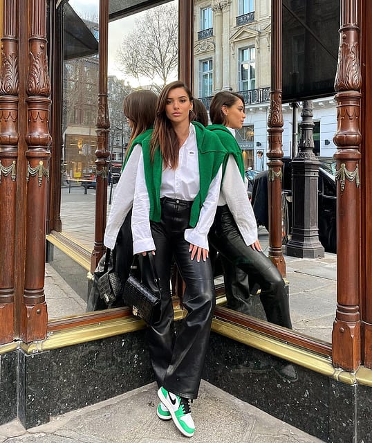 How do you say I love u in sneakers language ? 💚 wethenew nike ✨