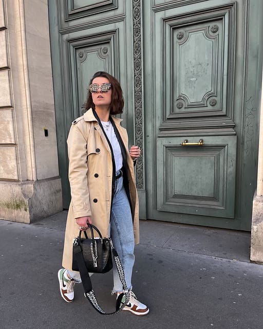 Basique pour le printemps ☀️ que pensez-vous de ce look?

Passez une bonne semaine ! 

#springootd #ootdfashion #fashionblogger #nikedunkhighnextnaturesummitwhite #wethenew #trenchcoat #springoutfit #beigelover #neutraltones #neutralootd #parisianstyle #minimaliststyle #sneakersaddict #thekooples