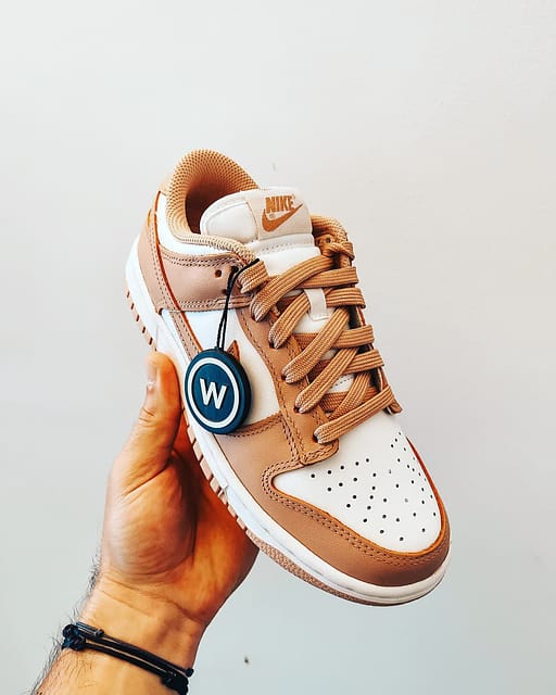 “Nike 𝚍𝚞𝚗𝚔 𝙻𝚘𝚆“

#SNKRSKickCHeck #nike #nikedunklow #nikedunk #nikeshoes #sneakers #sneakerheads #kickstagram #kixify #mode #mood #skate #skatelife #streetwear #fitness #wethenew #corsica #sneakpeek #photooftheday #photographer #passion #loveyourself #sneakerstyle #sneakersoftheday