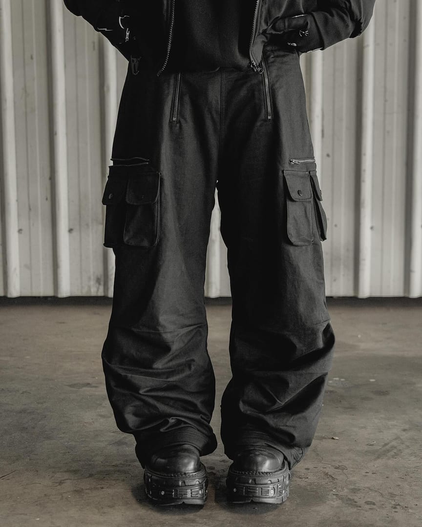 BALR.ZIPPED DOWN BOMBER JACKET BLACKボーラー BALR.ZIPPED DOWN BOMBER JACKET BLACKボーラー faux-leather