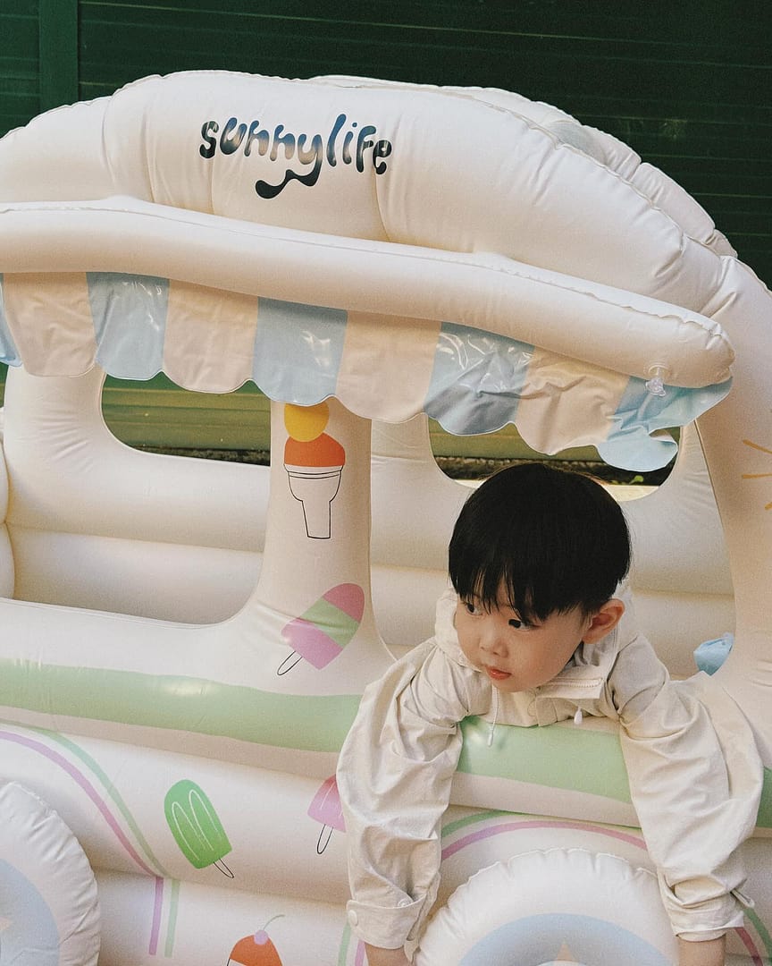 Sunnylife® Inflatable Summe Sundae Cubby | Dillad's