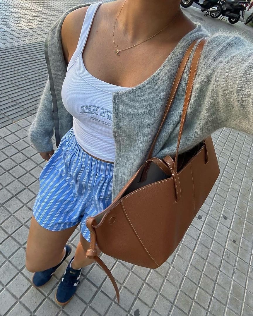 The Dainty T Bar perfectly styled for summer errand running @amrit_bilkhu