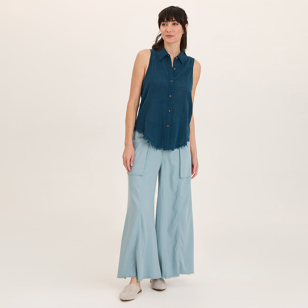 Wearables Desoto Lightweight Twill Ultra-Flare Wide Leg Pant