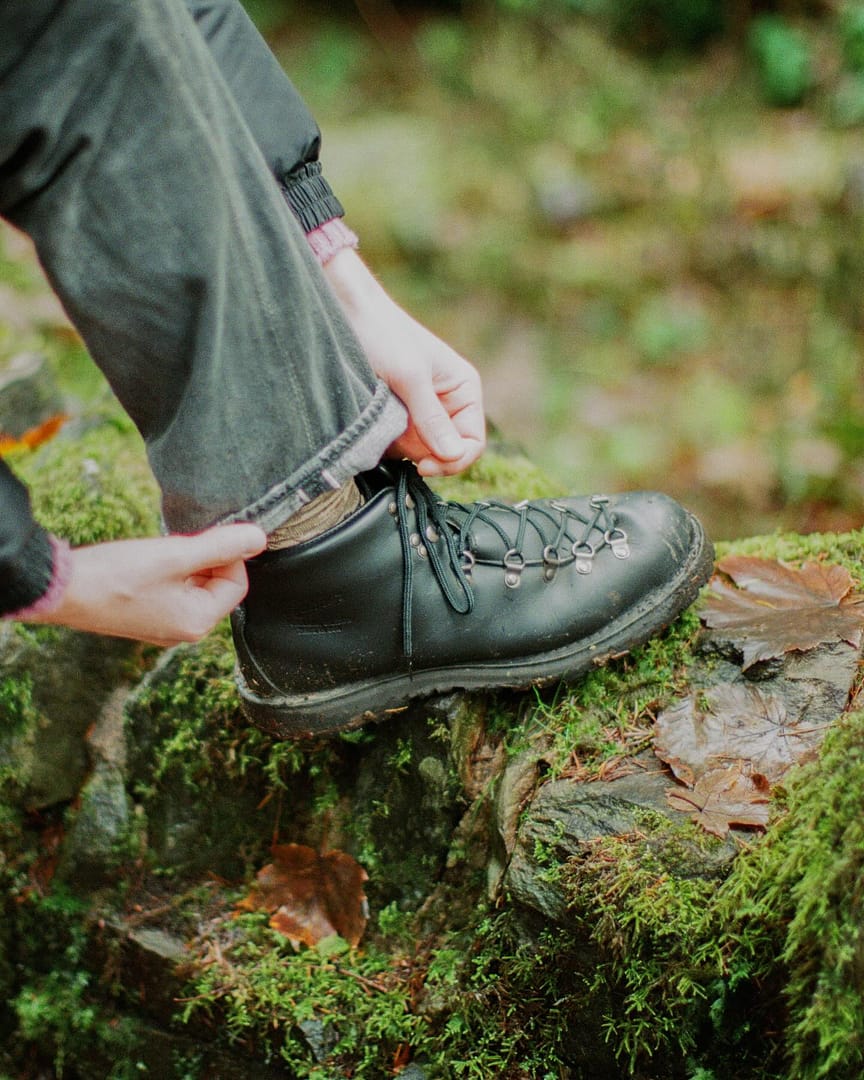 Danner Mountain Light Black – Clutch Cafe