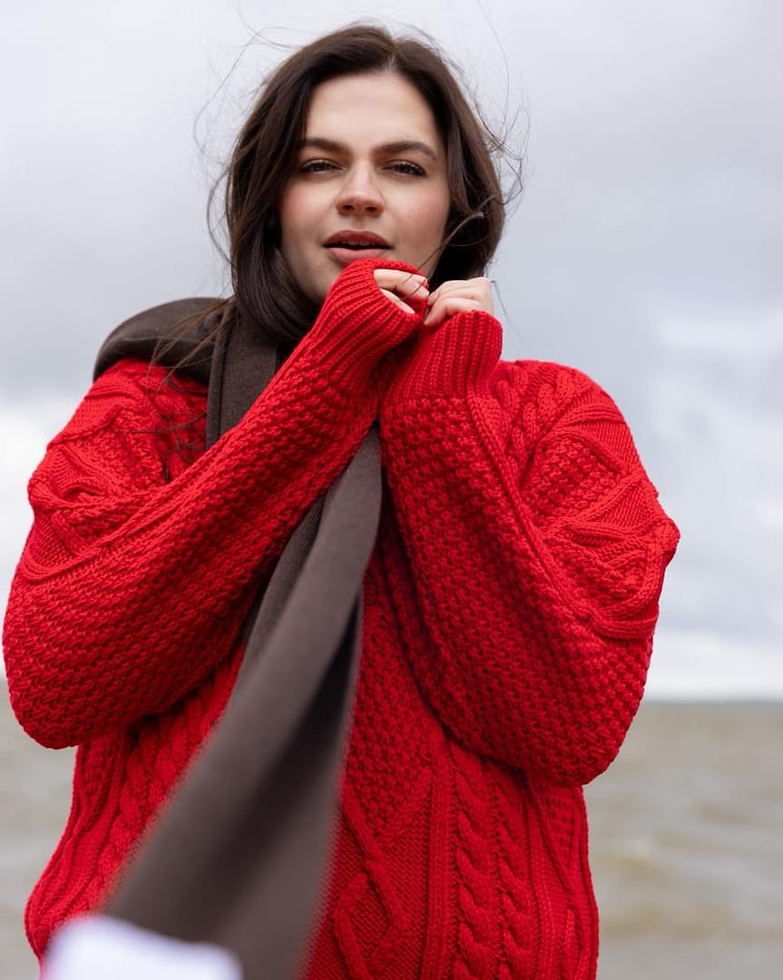 100% Merino Wool Cable-Knit Sweater - Red | NONNA – SALANIDA