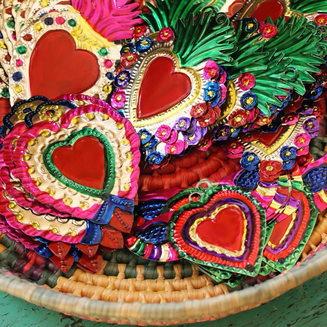 Fold-Up Painted Mexican Tin Nativity Box, Small – Zinnia Folk Arts